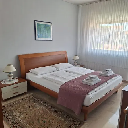 Kamelija Apartment *